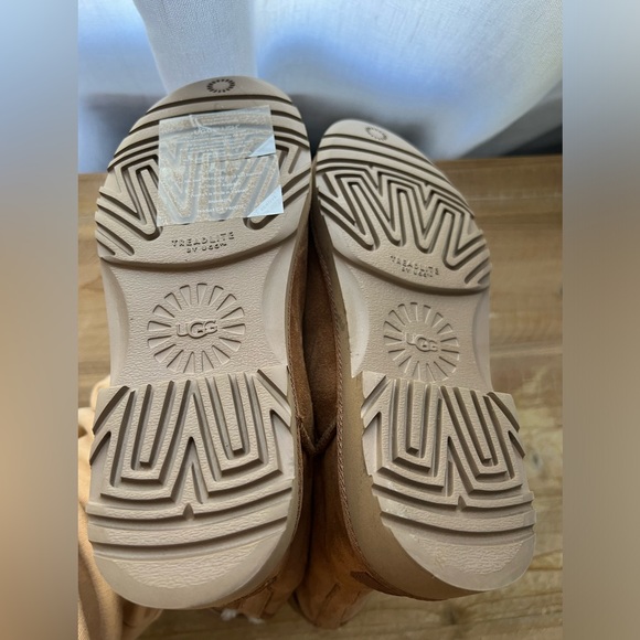 UGG Romely Cuffable in Chestnut Brown - Picture 6 of 10